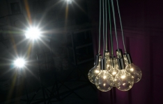 http://www.ambilight3d.hu/files/image/vesoi/fuggesztett_lampak/e_19/e19_bulbs_lampada_1.jpg